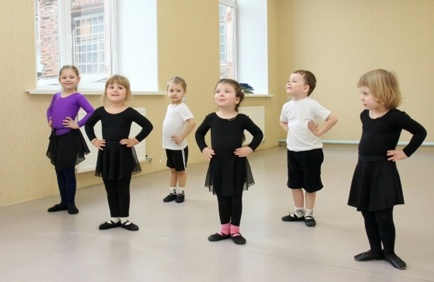 Бальные танцы для детей в Самаре. Центр танцевального спорта Феникс - танцы для детей и взрослых в Самаре.